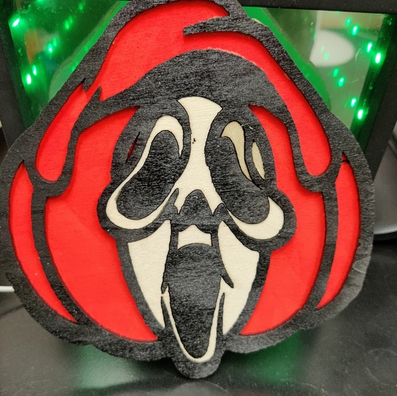 Ghost face pumpkin wall hanging - Picture 6 of 6